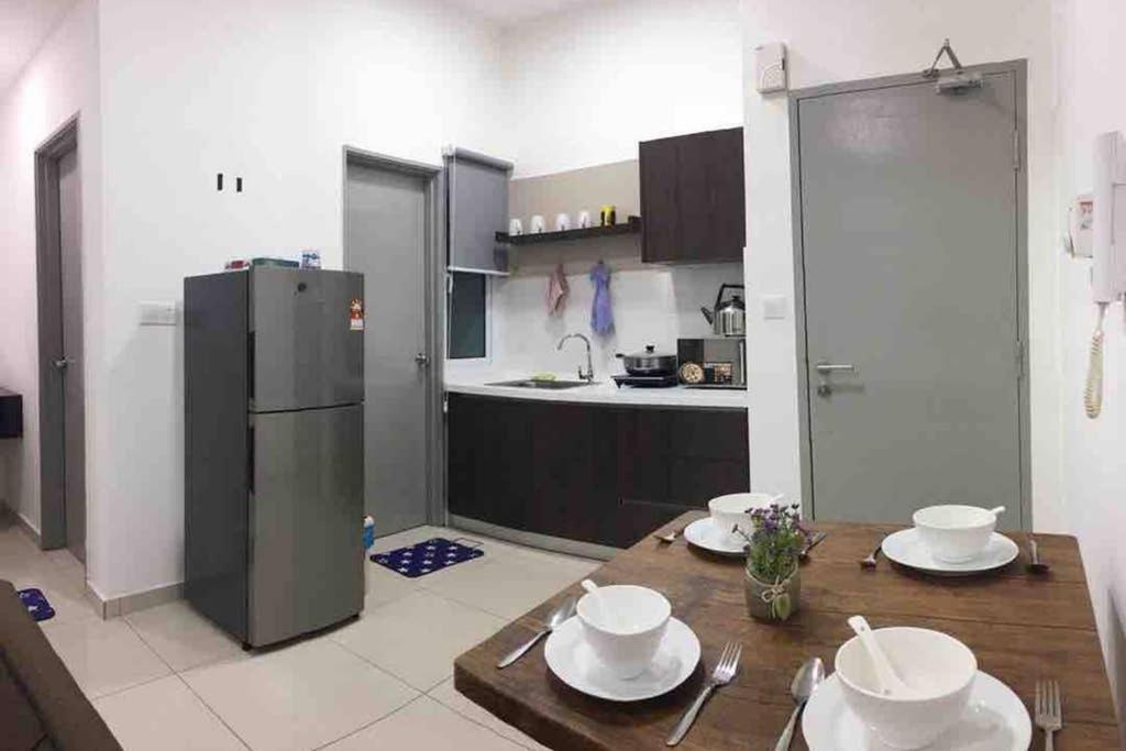 نيلاي 盛婷民宿a S&Thomez 2Bedrooms Mesamall Wifi Klia Usim Miu Inti Nu المظهر الخارجي الصورة
