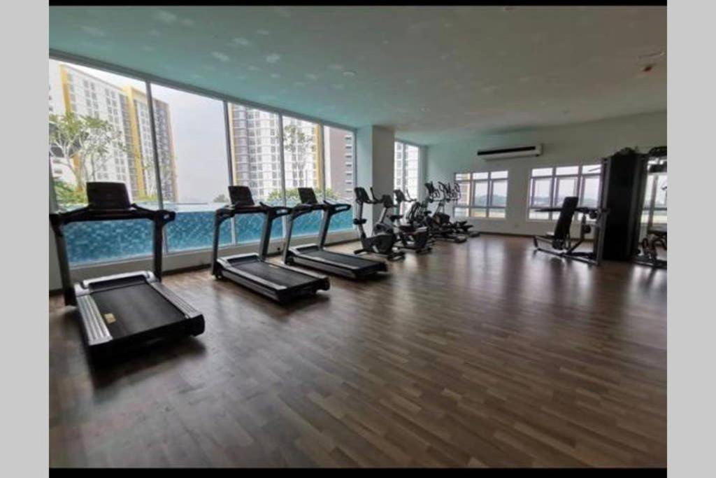 نيلاي 盛婷民宿a S&Thomez 2Bedrooms Mesamall Wifi Klia Usim Miu Inti Nu المظهر الخارجي الصورة