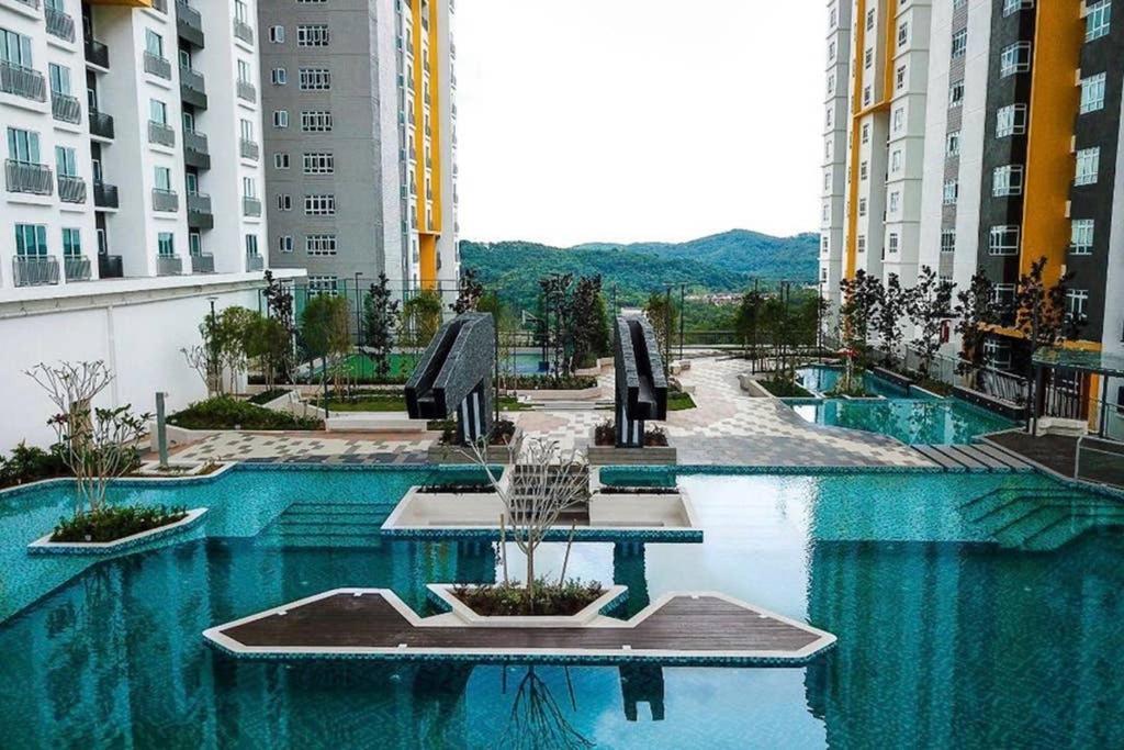 نيلاي 盛婷民宿a S&Thomez 2Bedrooms Mesamall Wifi Klia Usim Miu Inti Nu المظهر الخارجي الصورة